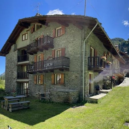 Apartamento Bouque Georgeoline Rhêmes-Notre-Dame Exterior foto